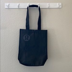 Lululemon reusable tote